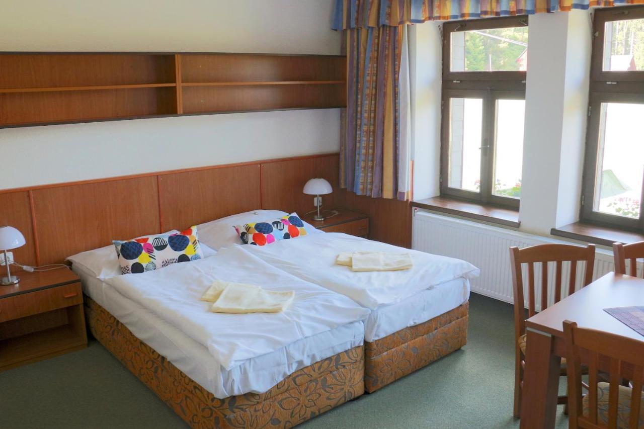 Hotel Maredis Kořenov 外观 照片