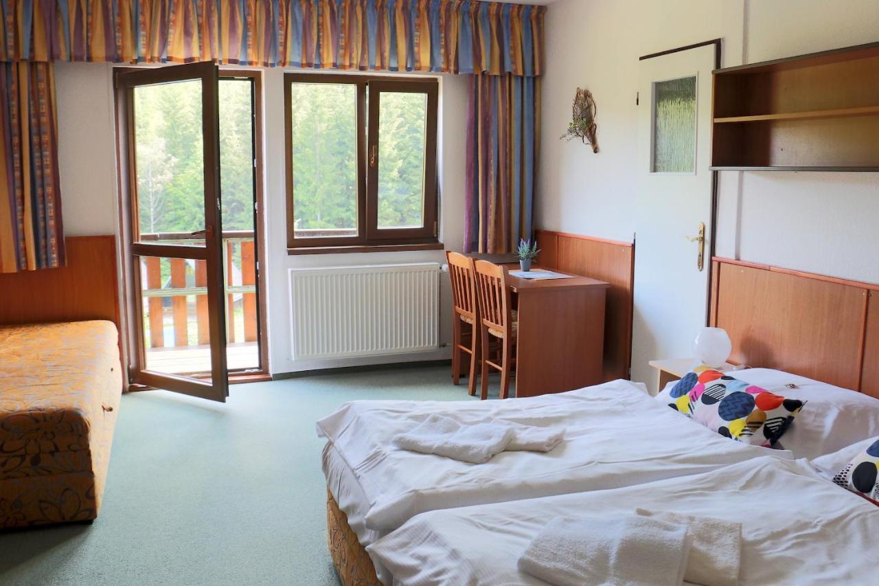 Hotel Maredis Kořenov 外观 照片
