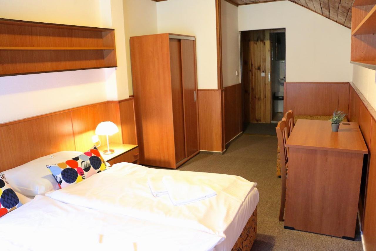 Hotel Maredis Kořenov 外观 照片