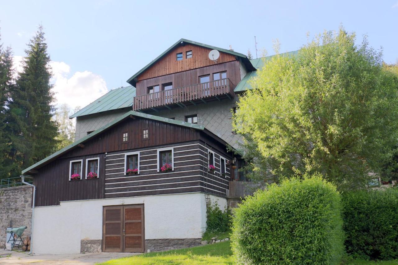 Hotel Maredis Kořenov 外观 照片