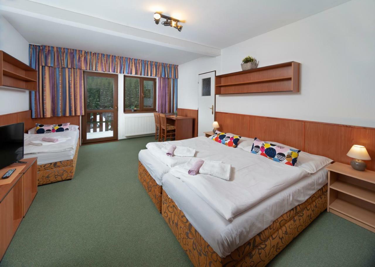 Hotel Maredis Kořenov 外观 照片