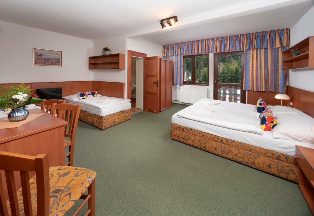 Hotel Maredis Kořenov 外观 照片